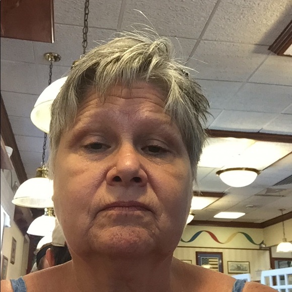 Meet your Posher, Robin - Picture 1 of 1